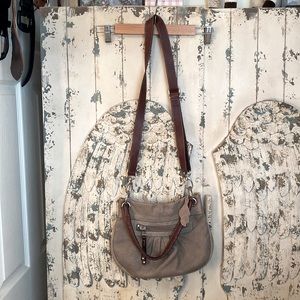 Genuine Roots Crossbody leather bag